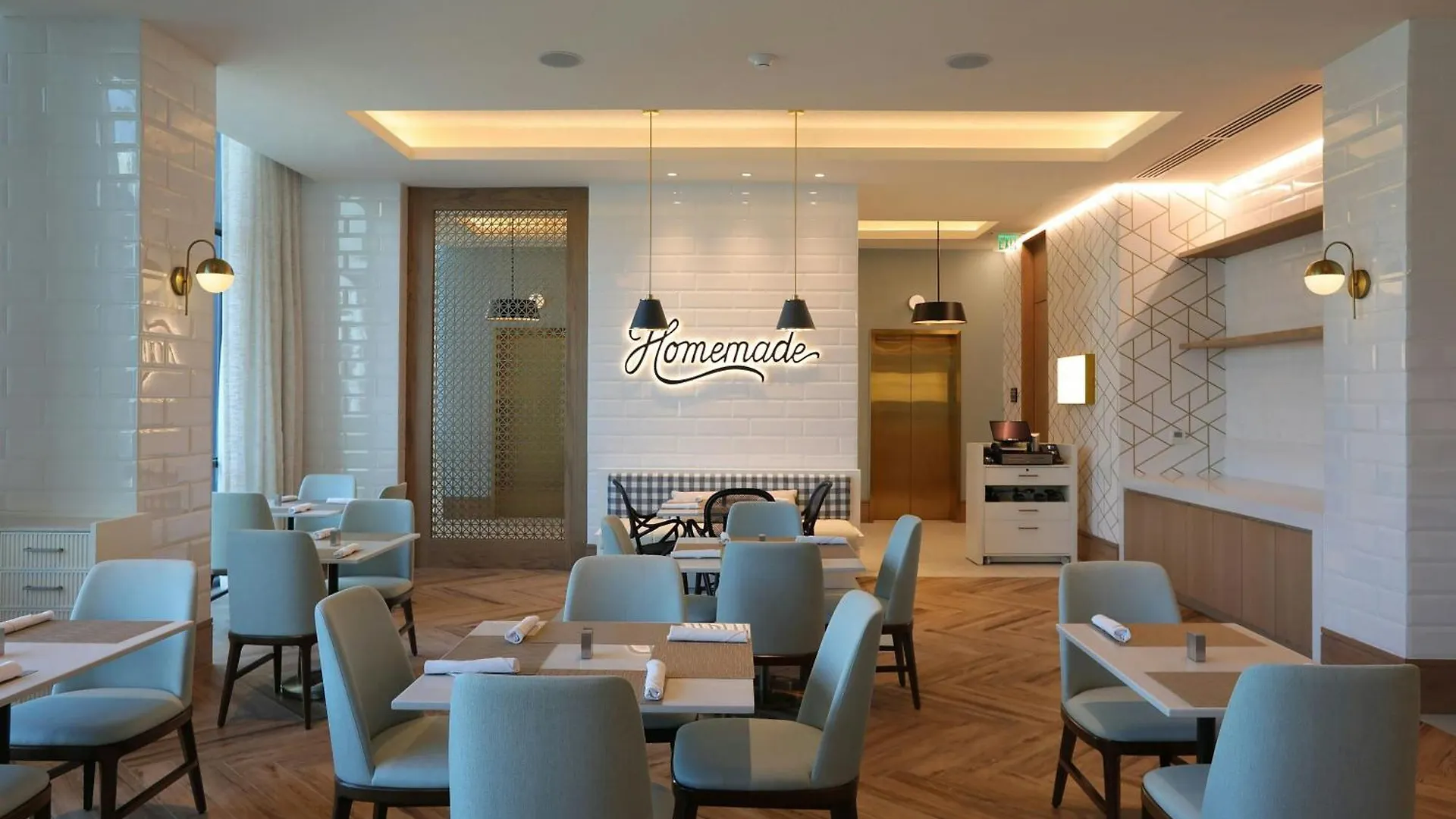 ホテル Courtyard By Marriott Santo Domingo Piantini